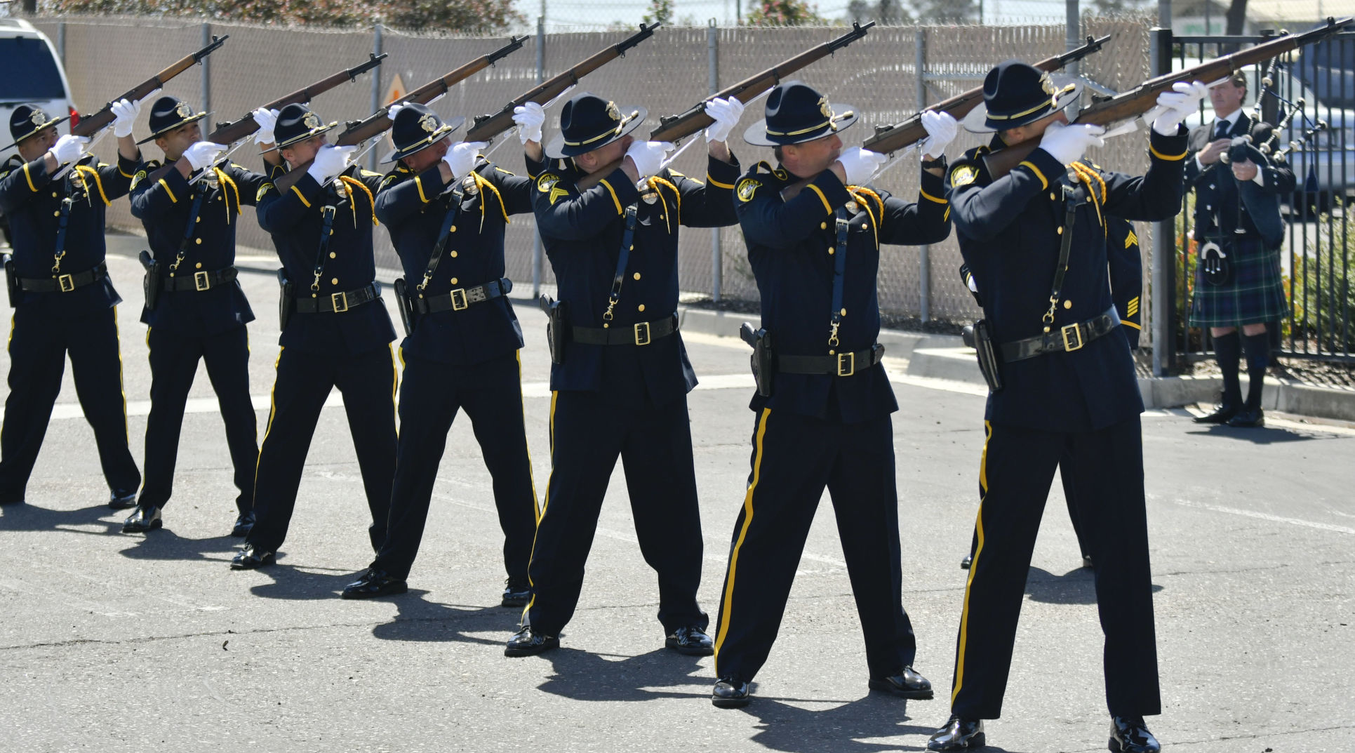 051618 Police memorial 14.jpg